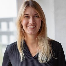 Anika  Schröder